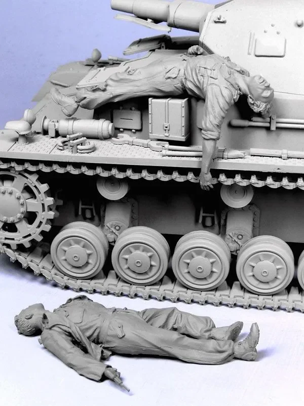 1:35 Scale Die-cast Resin  Tank Soldiers 2 Character Scenes Need To Be Assembled And Colored By