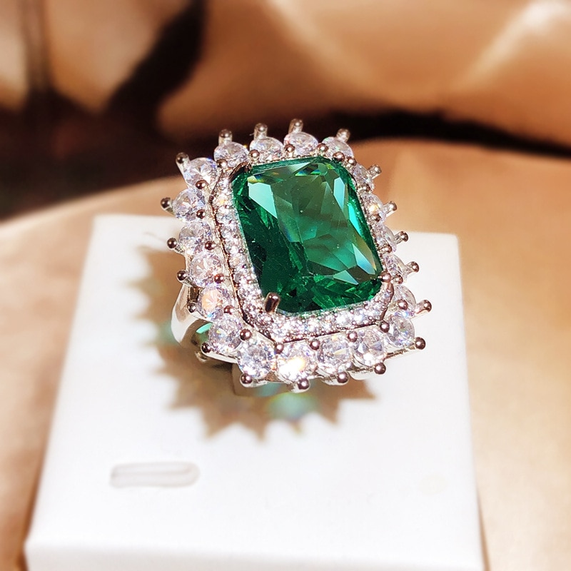 Luxury Square Full Diamond Set Grandmother Green Zircon Ring Women Fashion Jewelry Party Birthday Gift Wholesale