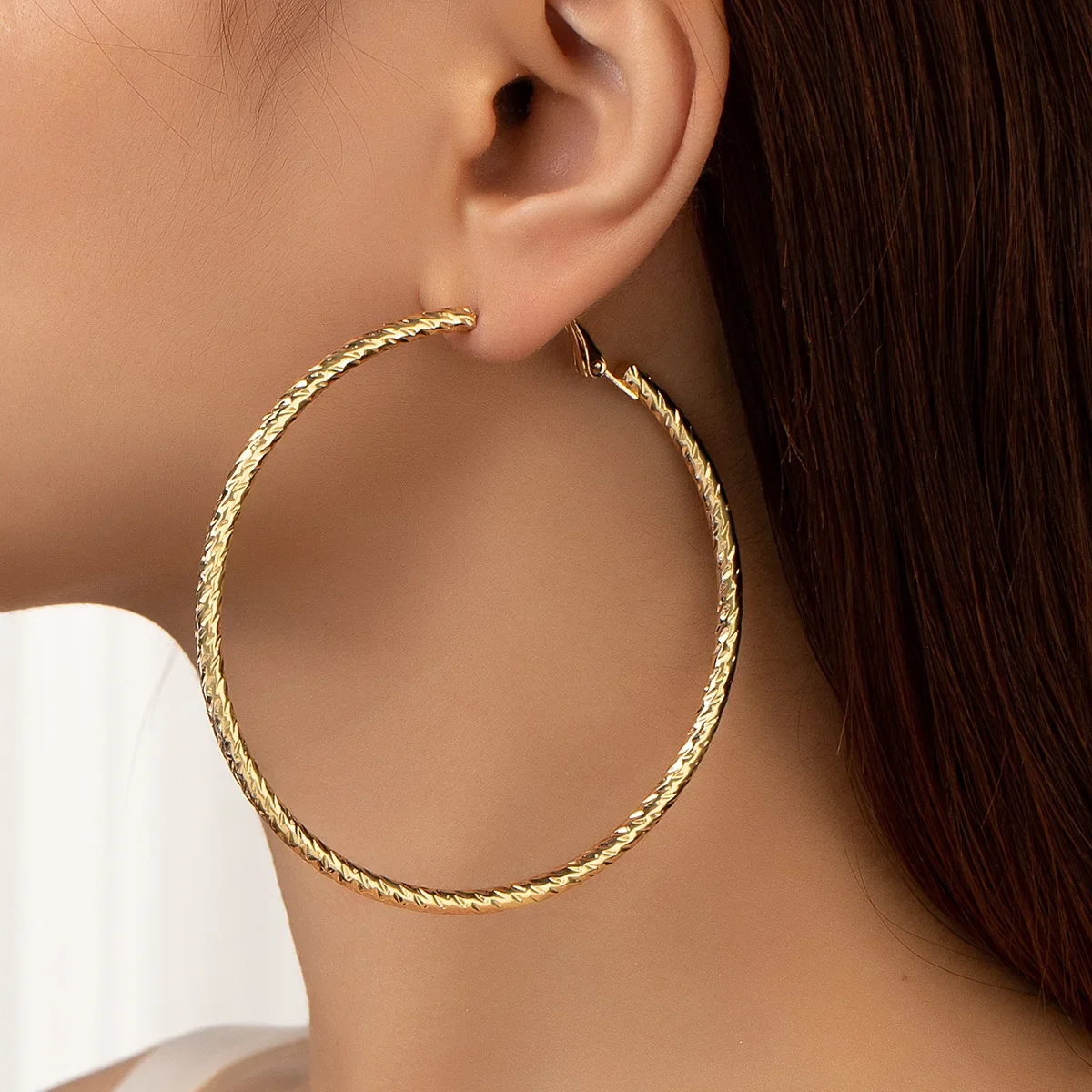 Geometric Metal Hoop Earrings for Women Jewelry Gift Carve Serrations Round Circle Earrings Trendy