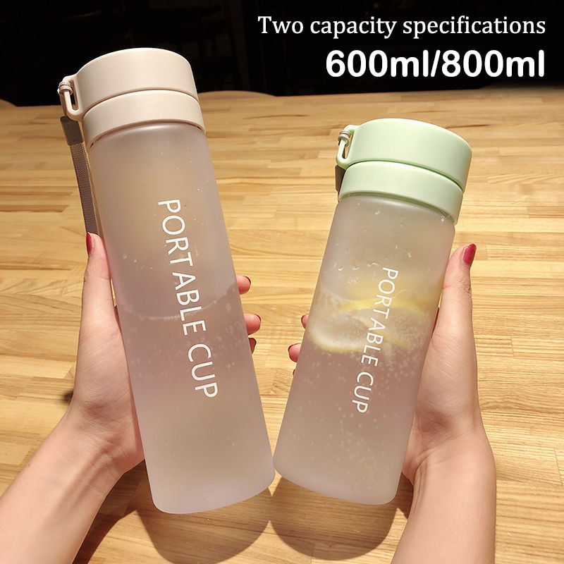 600/800ml Outdoor Large Capacity Sports Water Bottle Frosted Plastic Cup Portable Rope Plastic Bottle Gift Mug