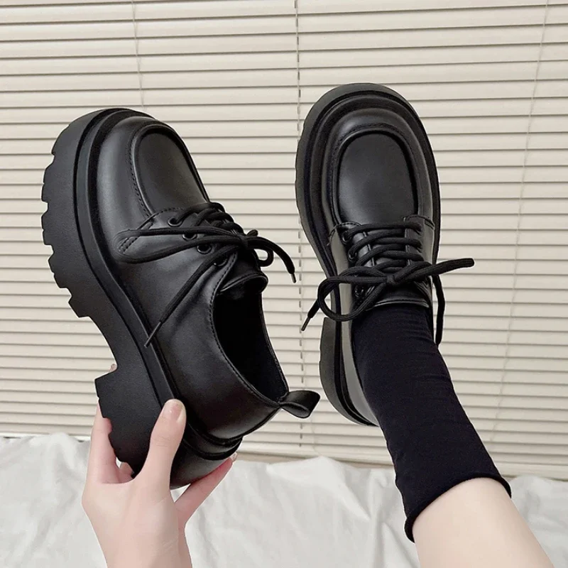 2023 Women Spring New Black Platform Flats Shoes Women Loafers Slip on Boat Shoes Designer Casual
