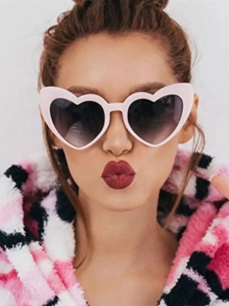 2023 New Heart Shaped Sunglasses for Women Men Fashion Love Heart Sun Glasses Shades Summer Beach