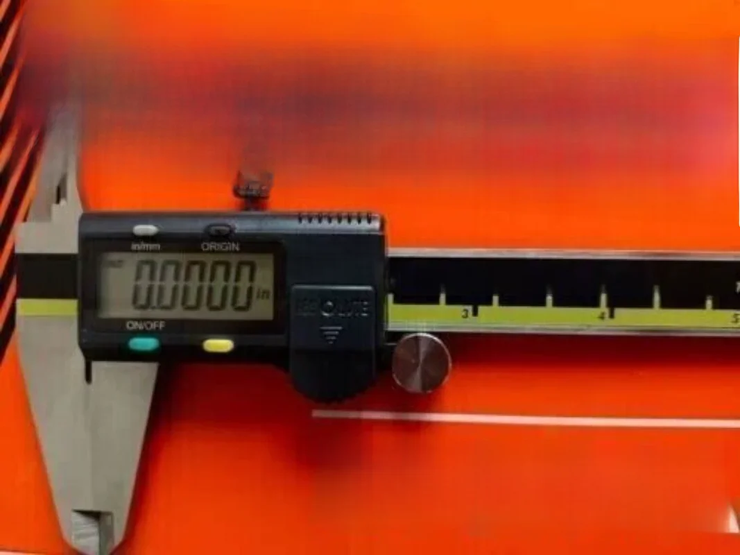 Mitutoyo Japan 500-197-20 200mm/0-8" Absolute Digital Digimatic Vernier Caliper