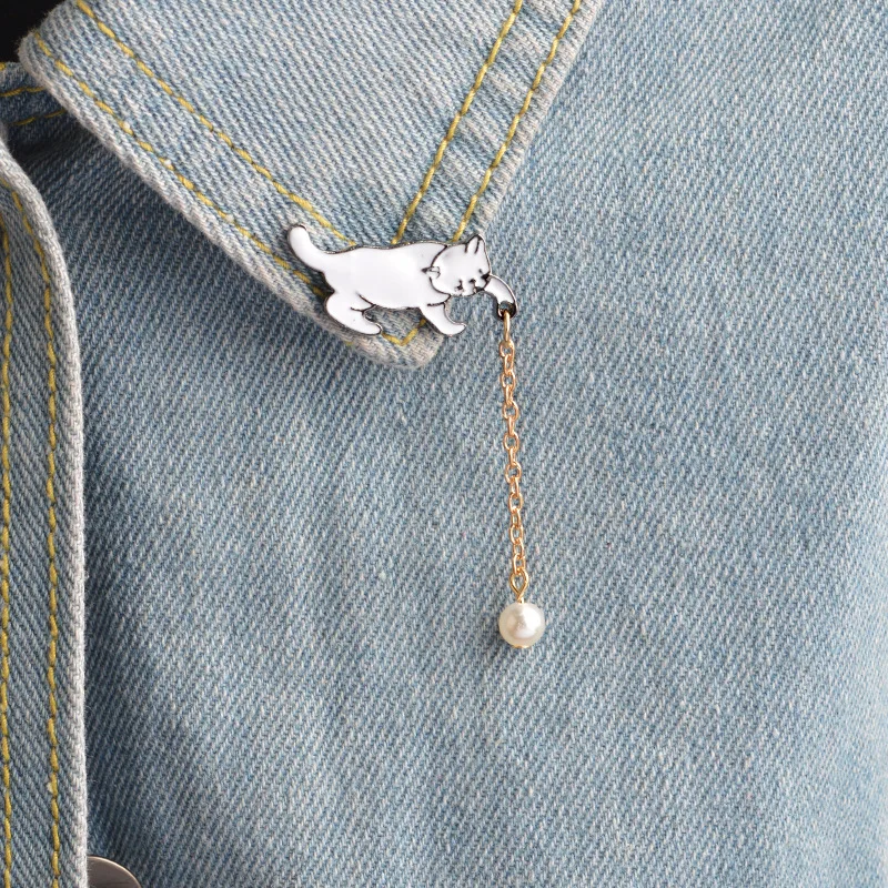 Funny Cat Enamel Pin Brooches for Women Men Hat Animal Pearl Shirt Lapel Bag Cute Cartoon Kitten