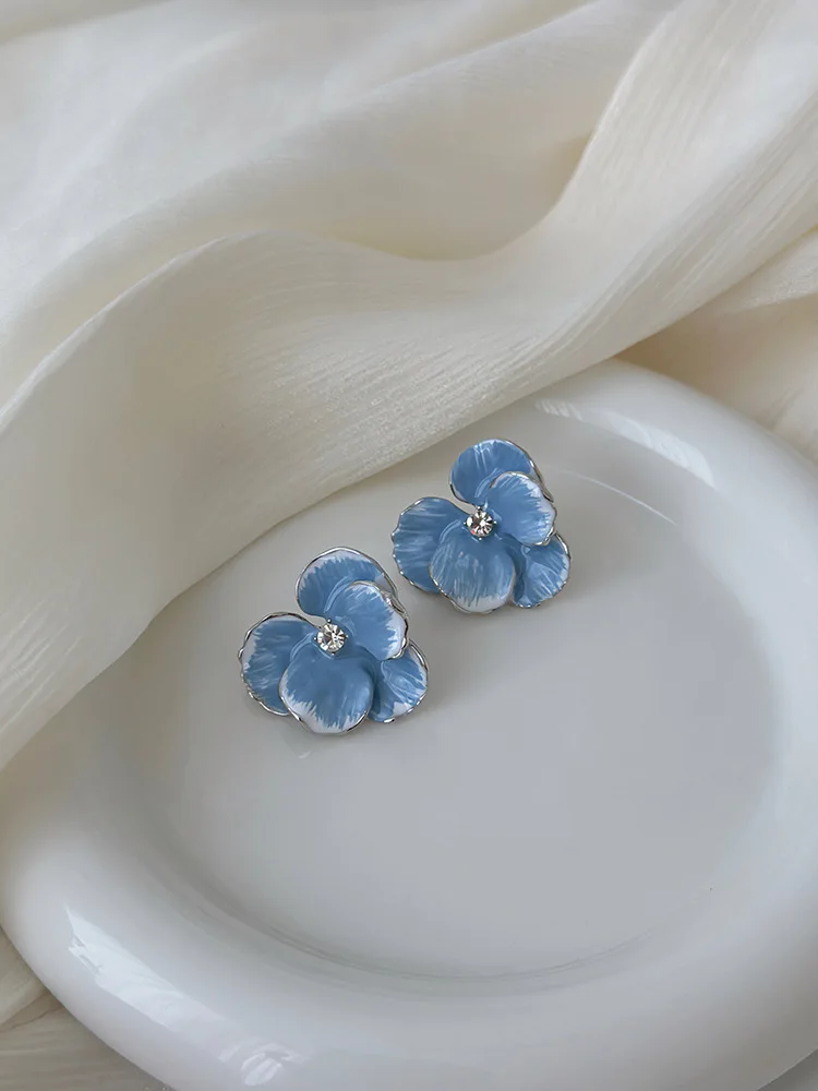 Summer And Autumn Light Luxury Elegant Blue Flower Stud Earrings For Women Fashion Sweet Metal