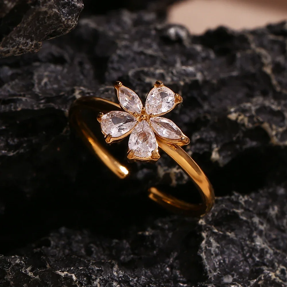 White Zircon Five petal Flower Opening Ring Hypoallergenic 18K Gold Plated Jewelry 316L Stainless