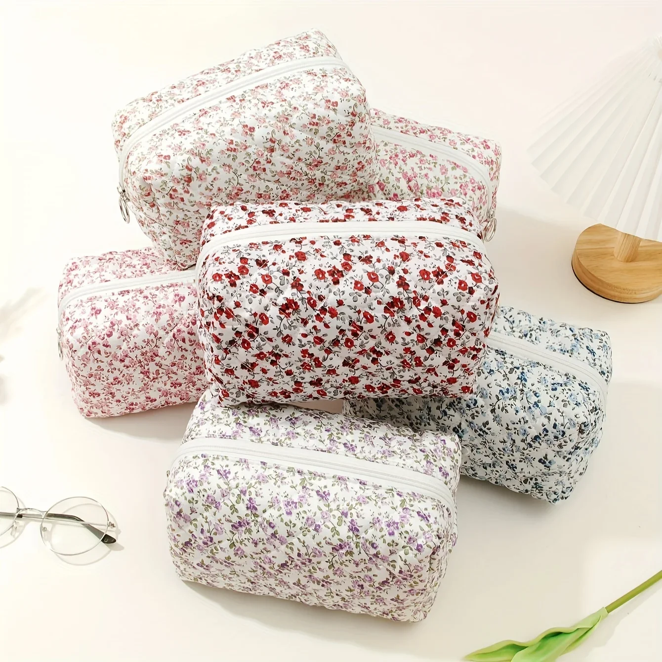 Quilted Makeup Bag Floral Cosmetic Bag Aesthetic Cute Travel Toiletry Bag Organizer cotton Makeup