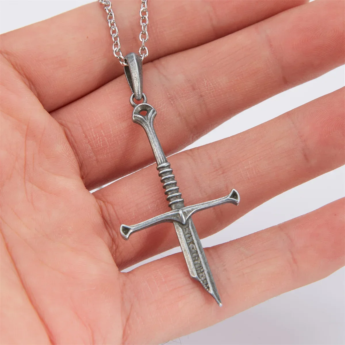 Lord Series Rings Excalibur Broken Sword Necklace Punk Metal Pendant Collections Film The Lord