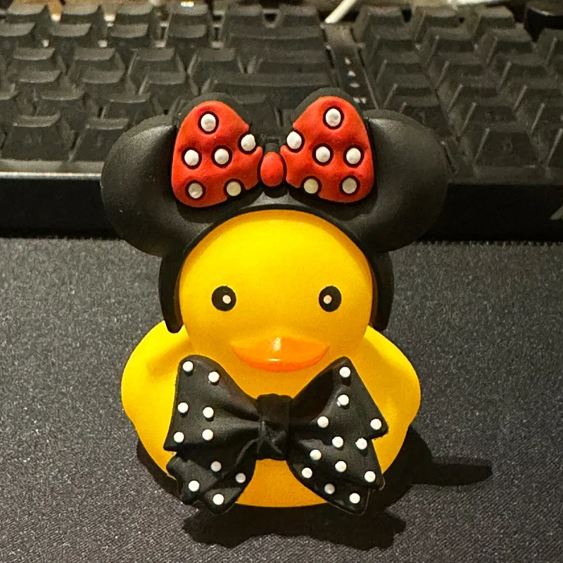 Car Duck Rubber Duck Dashboard Decorations Ornament Yellow Rubber Duck with Mini Swim Ring Sun