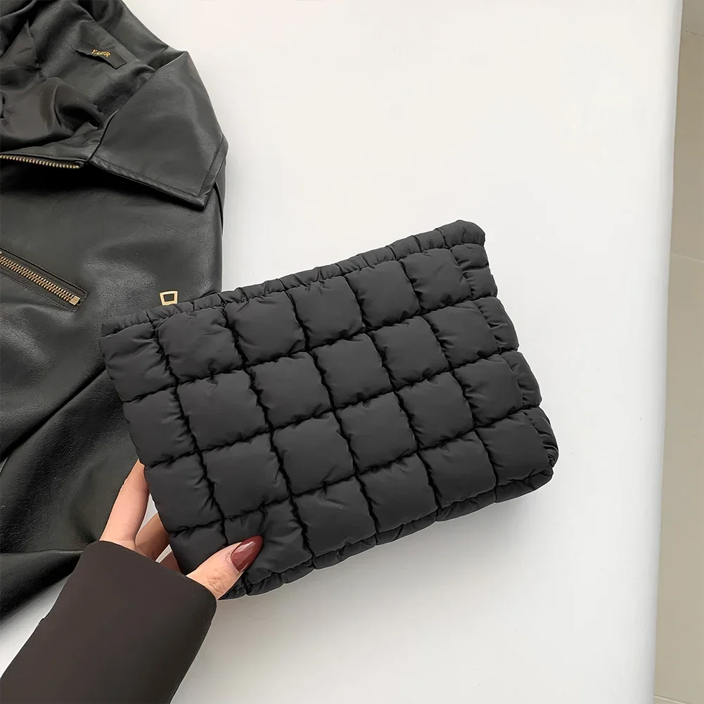 Quilted Travel Makeup Pouch Puffy Toiletry Bag with Zipper Makeup Organizer Storage Bag Solid Color