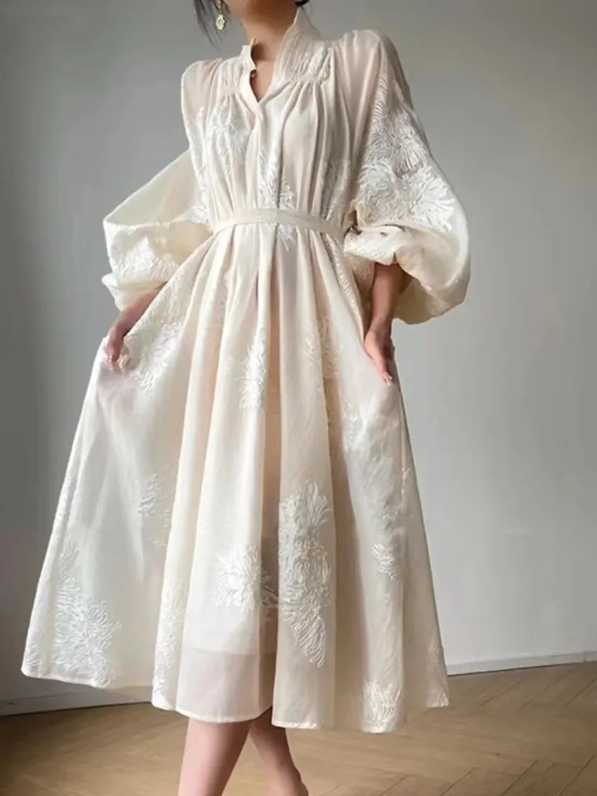 2024 New French Elegant Embroidery Flower Lantern Sleeve Midi Dress Runway Women V Neck Lace Up Belt
