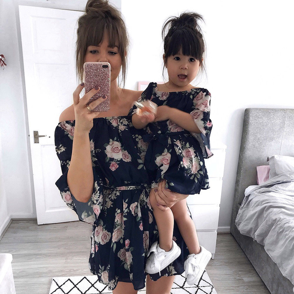 2019 Mom Girl Summer Family Matching Dress Clothes Floral Mother Daughter Dresses Women Girl Short Sleeve Flower Clothes