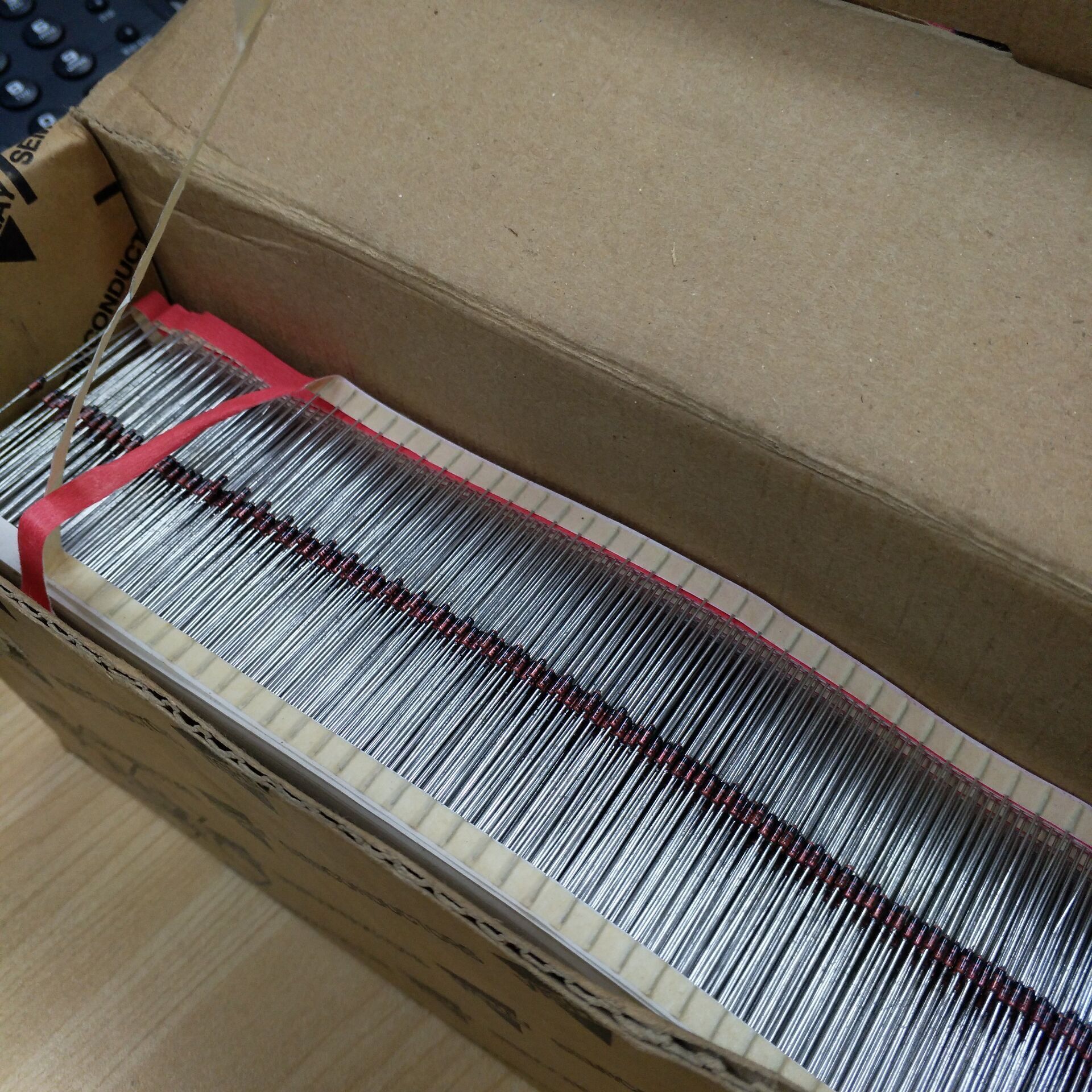 Free Shipping 1/2W 500mW DO-35 Zener Diode 16V 18V 20V 22V 24V BZX55C16 BZX55C18 BZX55C20 BZX55C22 BZX55C24